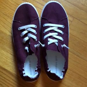 Madden Girl sneakers in EUC size 9 - deep maroon